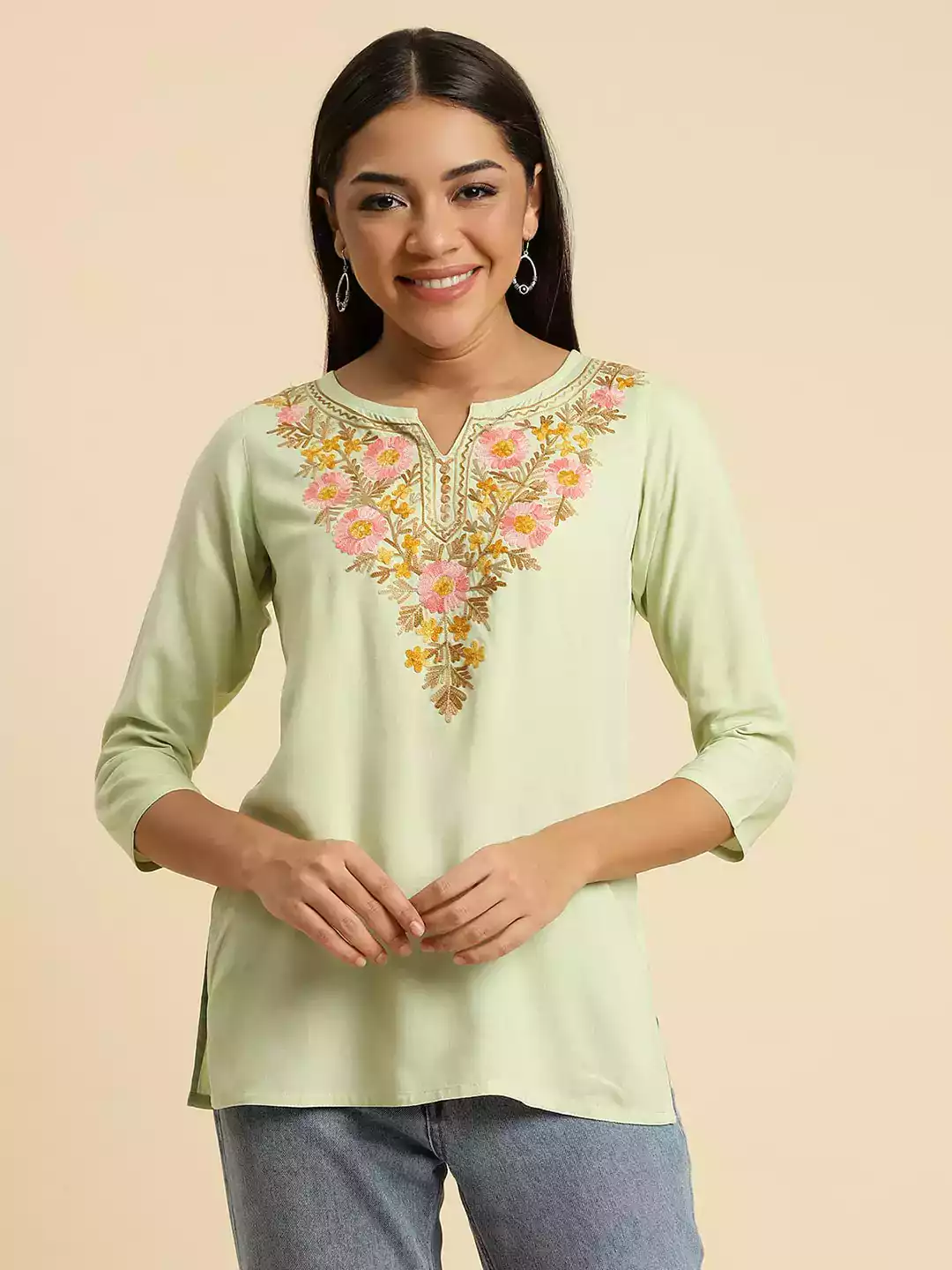 israa-aari-pista-green-short-kurti1-1.webp